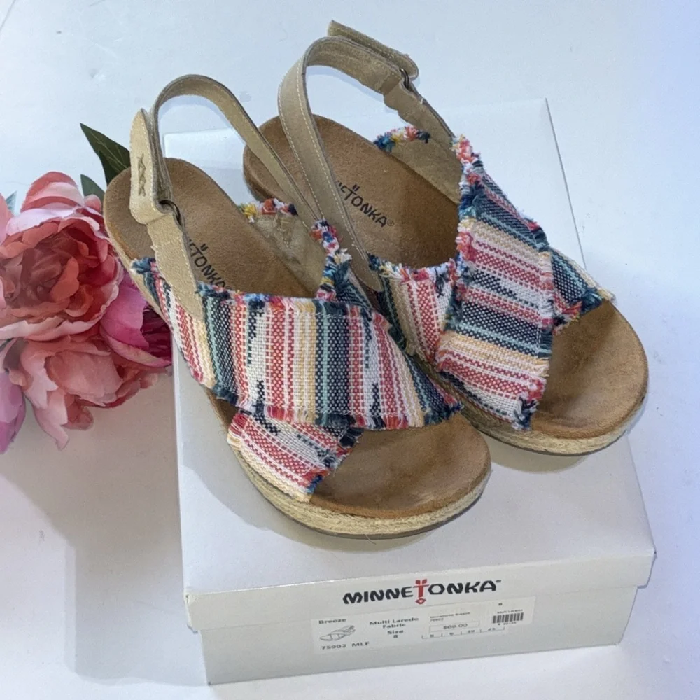 Espadrille Size 8 Minnetonka BREEZE MULTI LAREDO FABRIC Size8 Box Beach Vibes